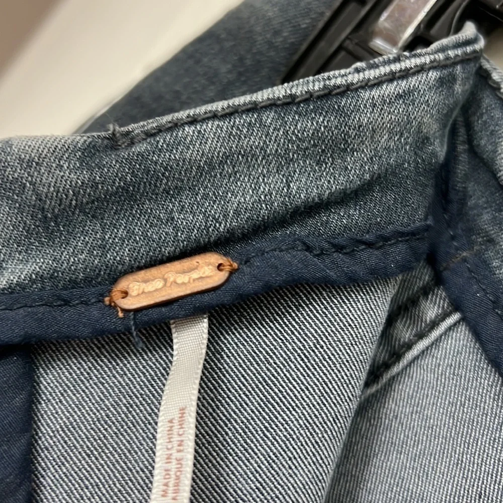 Free People Westminster blue denim skirt Back zipper See measurements
